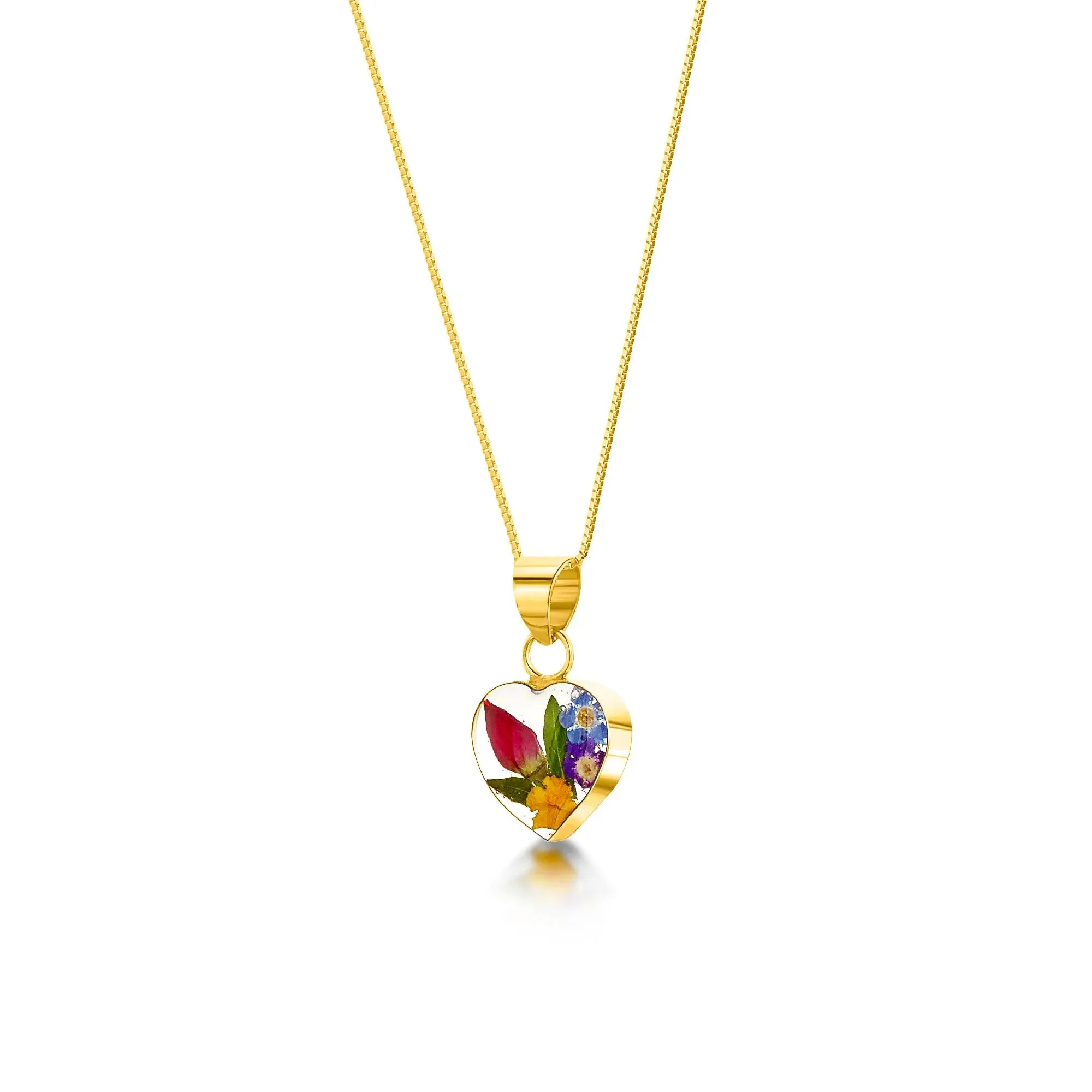 Collar con colgante de corazón pequeño de plata de ley con flores mixtas reales